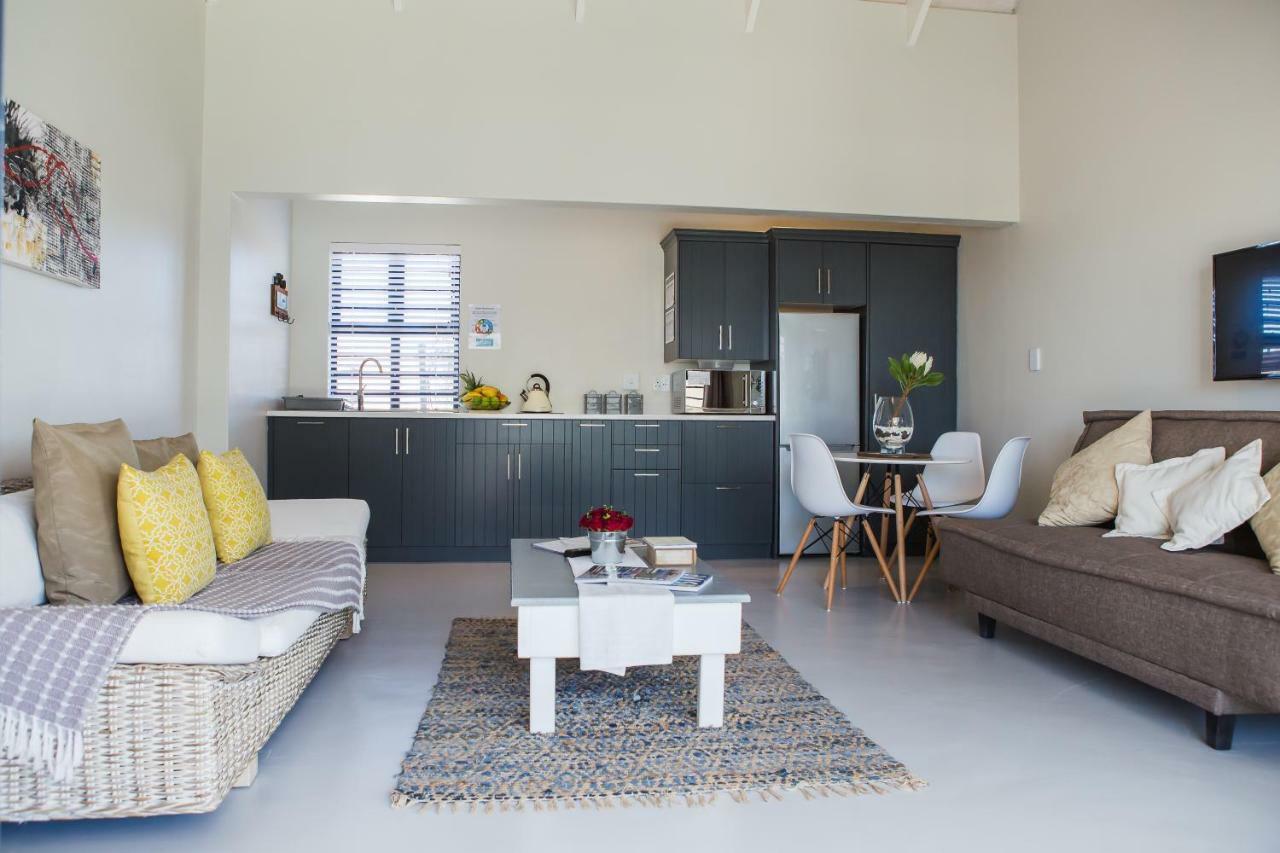 Three Feathers Cottages Langebaan Εξωτερικό φωτογραφία
